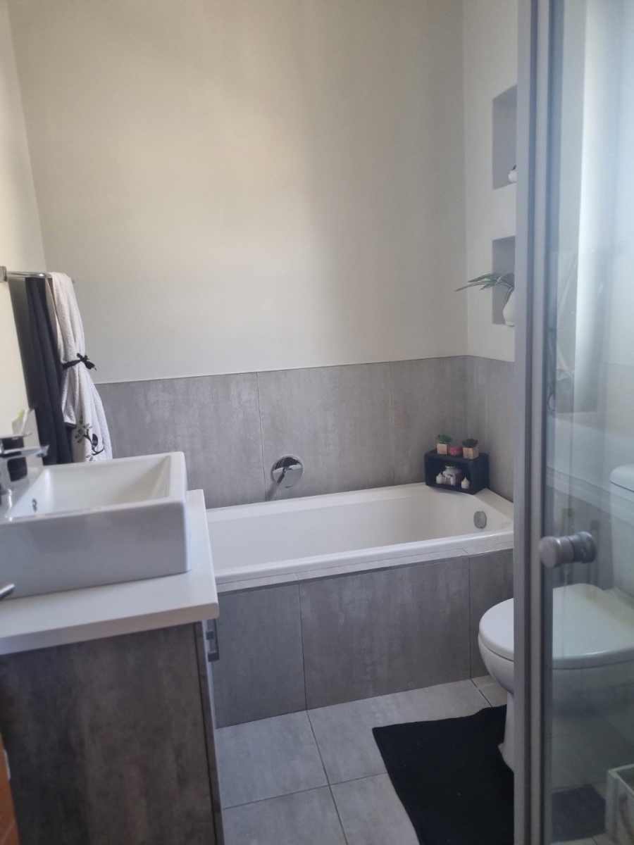 3 Bedroom Property for Sale in Ifafi North West